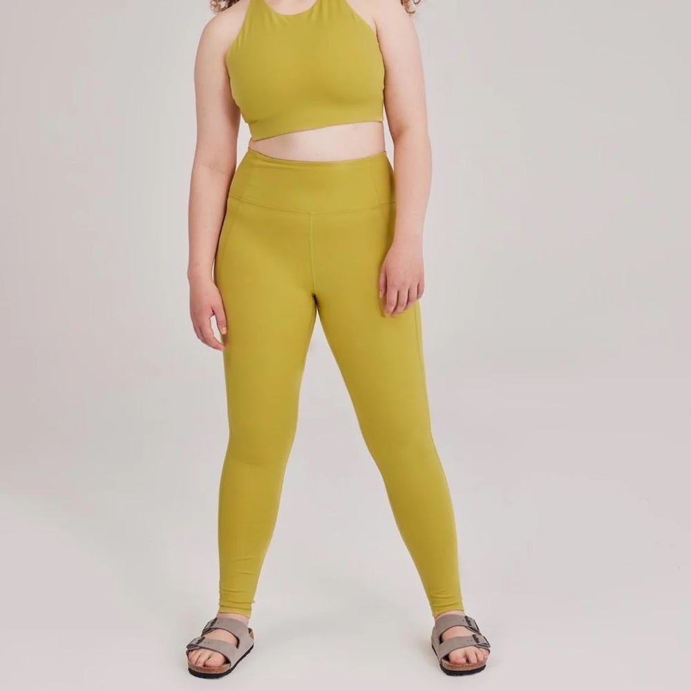 Girlfriend Collective Pear Compressive High-Rise Leggings Size Small